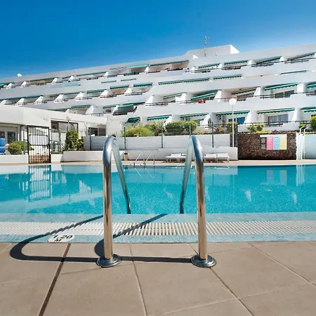 Appartement Flores 1e *